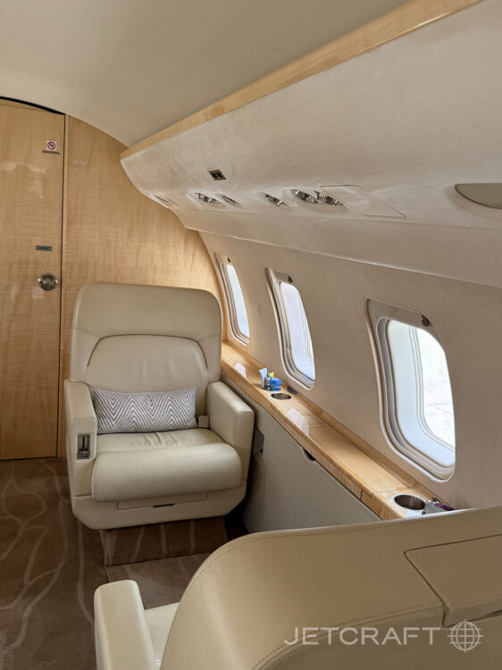 2010 Bombardier Challenger 605 S/N 5821