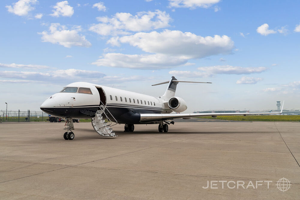 2013 Bombardier Global 6000 S/N 9522