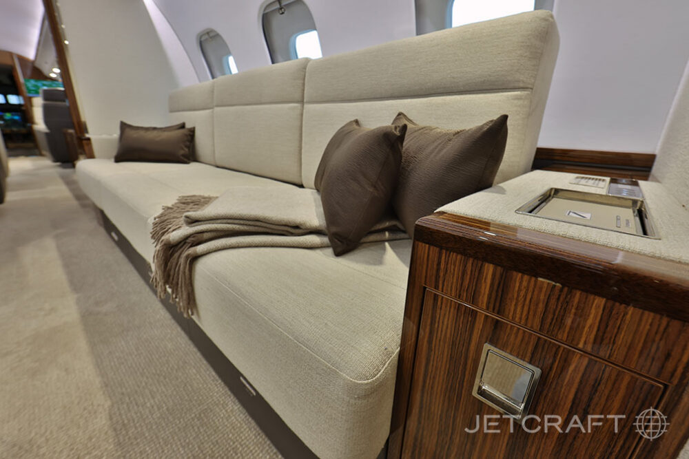 2017 Bombardier Global 6000 S/N 9796