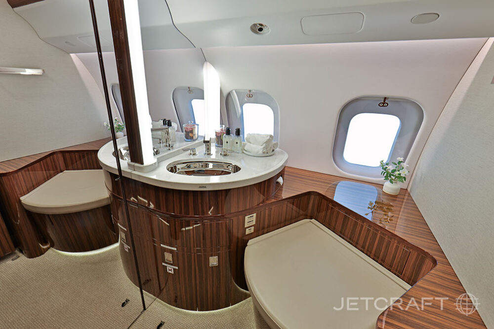 2017 Bombardier Global 6000 S/N 9796