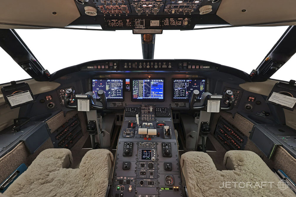 2000 Bombardier Challenger 604 S/N 5436