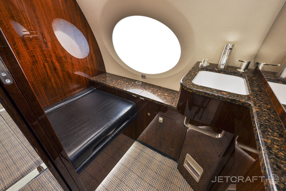 2013 Gulfstream G650ER S/N 6041